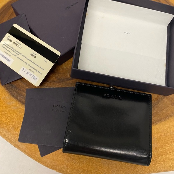 PRADA Compact Leather Wallet IN Box & Auth Card - Picture 1 of 12